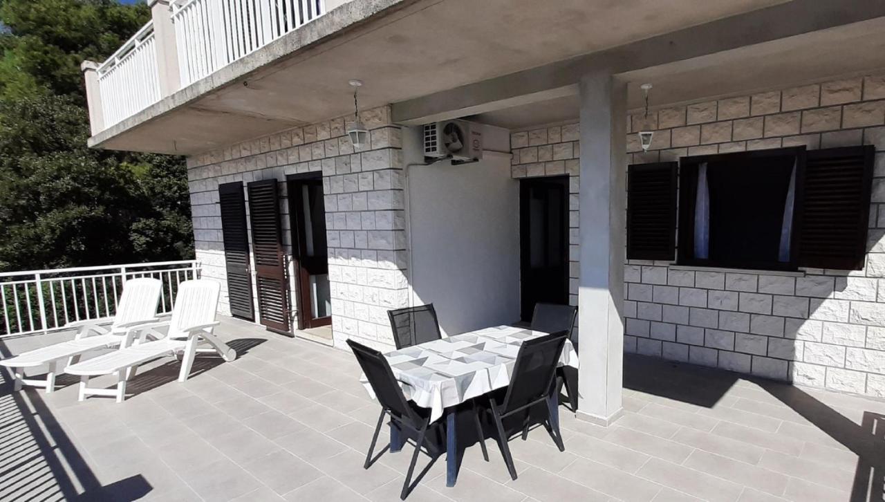 Apartment Classic Zrnovo Exterior foto