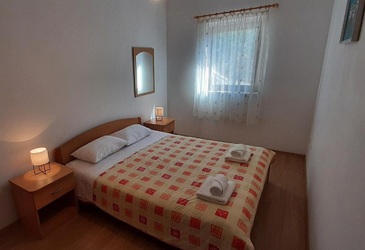 Apartment Classic Zrnovo Exterior foto